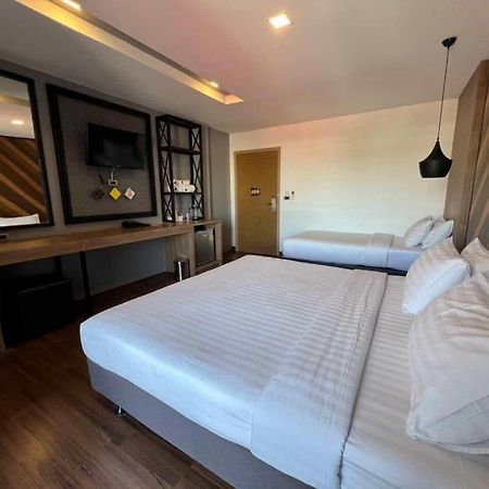 The Circle Hotel Buriram Kültér fotó
