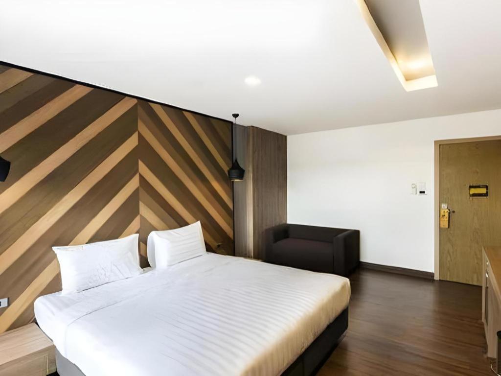The Circle Hotel Buriram Kültér fotó