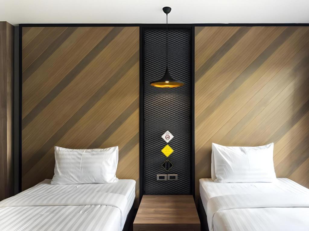 The Circle Hotel Buriram Kültér fotó