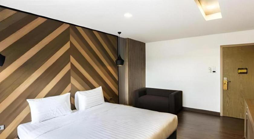 The Circle Hotel Buriram Kültér fotó