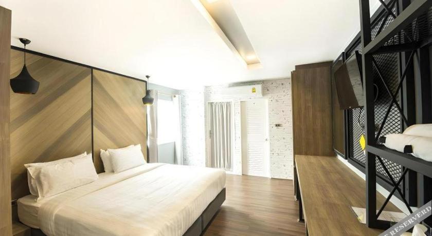 The Circle Hotel Buriram Kültér fotó