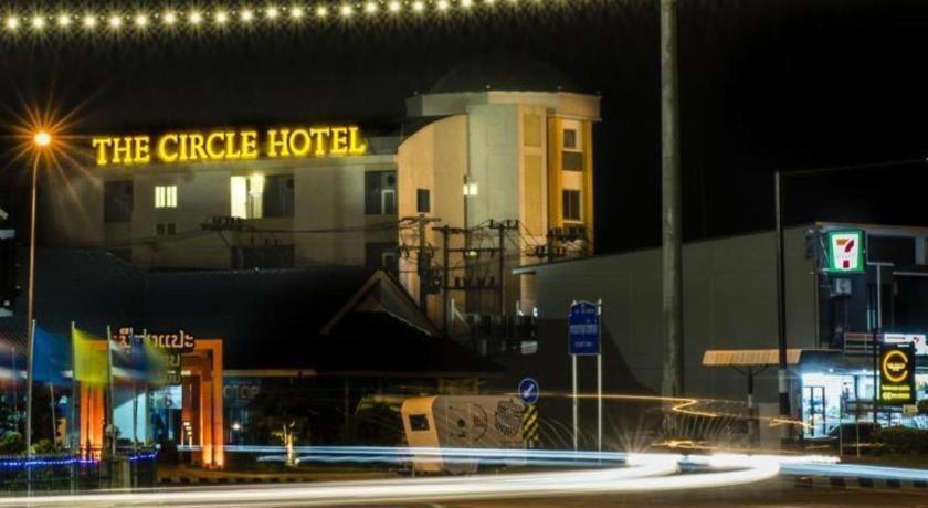 The Circle Hotel Buriram Kültér fotó