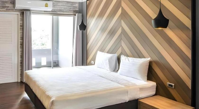 The Circle Hotel Buriram Kültér fotó